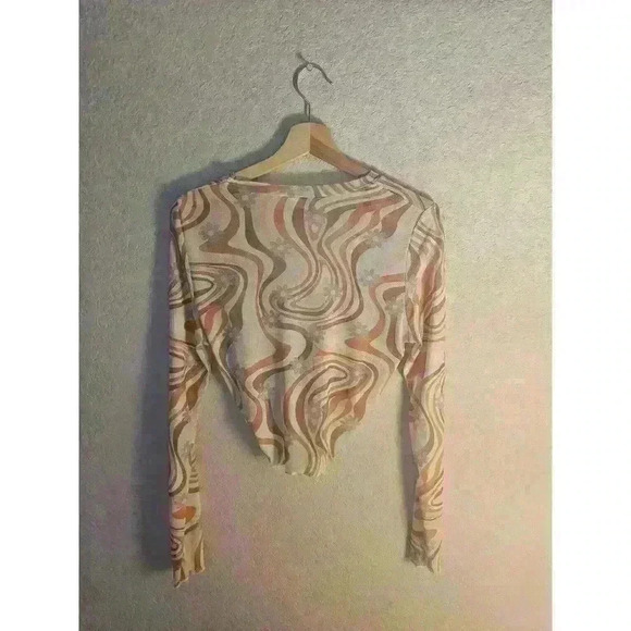 Body long sleeve mesh top - Picture 5 of 5